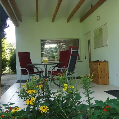 Feriehus Sommerhaus Im Gruenen *
