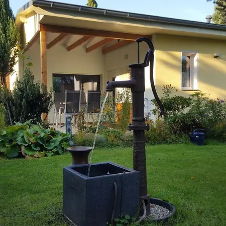 Sommerhaus Im Gruenen בית נופש ברלין